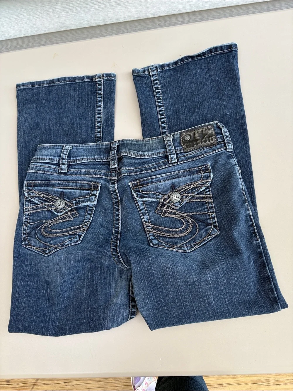 Silver Jeans suki surplus Dark Blue Embroidered Pocket Jeans 33/30